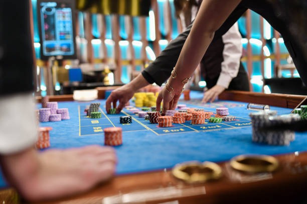 Antarmuka permainan Dice Game di pecharunt dengan tampilan dadu dan opsi taruhan